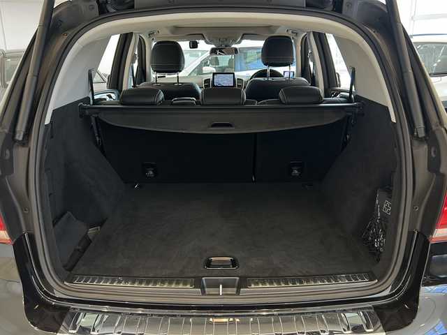 メルセデス・ベンツ ＧＬＥ３５０ｄ 4MATIC スポーツ 新潟県 2018(平30)年 3.9万km コスモスブラック オプション/パノラミックスライディングルーフ/harman/kardonサウンドシステム/主要装備/レーダーセーフティパッケージ/-アクティブブレーキアシスト/-リアCPA/-PRESAFE/-レーンキープアシスト/-ブラインドスポットアシスト/-ディスタンスパイロットディストロニック/-ステアリングパイロット/純正HDDナビ/(CD/DVD/Bluetooth/USB/フルセグTV)/360°カメラシステム/ETC/ドライブレコーダー/レザーシート/シートヒーター/パワーシート/パワーバックドア/LEDヘッドライト/パークトロニック/スペアキー