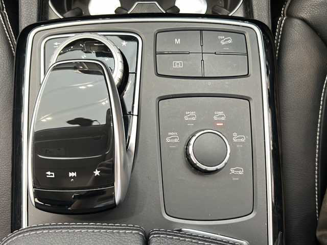 メルセデス・ベンツ ＧＬＥ３５０ｄ 4MATIC スポーツ 新潟県 2018(平30)年 3.9万km コスモスブラック オプション/パノラミックスライディングルーフ/harman/kardonサウンドシステム/主要装備/レーダーセーフティパッケージ/-アクティブブレーキアシスト/-リアCPA/-PRESAFE/-レーンキープアシスト/-ブラインドスポットアシスト/-ディスタンスパイロットディストロニック/-ステアリングパイロット/純正HDDナビ/(CD/DVD/Bluetooth/USB/フルセグTV)/360°カメラシステム/ETC/ドライブレコーダー/レザーシート/シートヒーター/パワーシート/パワーバックドア/LEDヘッドライト/パークトロニック/スペアキー