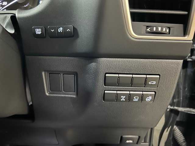 レクサス ＮＸ 200t Iパッケージ 道央・札幌 2016(平28)年 7.1万km グラファイトブラックガラスフレーク 4WD /ナビTV /純正18インチアルミホイール　/クルーズコントロール /前席パワーシート　/前席シートヒーター　/ハンドルヒーター　/パワーバックドア /ビルトインETC /LEDヘッドライト　/純正エンジンスターター