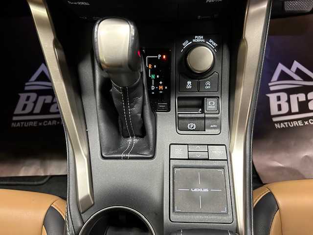 レクサス ＮＸ 200t Iパッケージ 道央・札幌 2016(平28)年 7.1万km グラファイトブラックガラスフレーク 4WD /ナビTV /純正18インチアルミホイール　/クルーズコントロール /前席パワーシート　/前席シートヒーター　/ハンドルヒーター　/パワーバックドア /ビルトインETC /LEDヘッドライト　/純正エンジンスターター