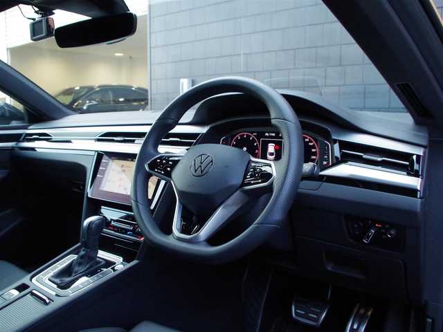 フォルクスワーゲン ＶＷ アルテオン TSI 4モーション Rラインアドバンス 埼玉県 2021(令3)年 4.3万km 黒 1オーナー /ブラックレザーシート /ACC /オールインセーフティ /ヘッドアップディスプレイ /デジタルメーター /CarPlay /ブラインドスポットモニター /全周囲カメラ /Discover Pro /ドラレコ /ETC /フルセグTV /ワイヤレス充電/シートポジションメモリー機能