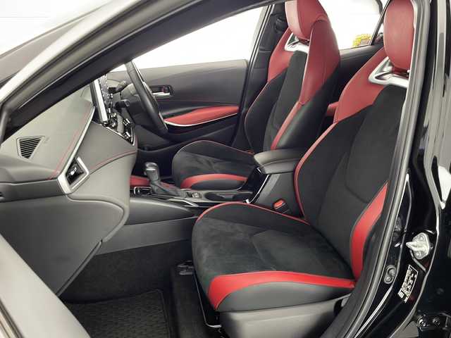 トヨタ カローラ スポーツ ハイブリッドG Z 宮崎県 2020(令2)年 2.1万km アティチュードブラックマイカ ワンオーナー/Toyota Safety Sense/〇プリクラシュセーフティ/〇レーントレーシングアシスト/〇ブラインドスポットモニター/〇リアクロストラフィックアラート/〇パーキングサポートブレーキ/〇ロードサインアシスト/〇オートマチックハイビーム/〇レーダークルーズコントロール/〇クリアランスソナー/純正9インチディスプレイオーディオ/ナビ機能/フルセグTV/バックカメラ/専用ハーフレザーシート/シートヒーター/LEDヘッドライト/前後ドライブレコーダー/ビルトインETC2.0/純正18インチAW/保証書/取扱説明書