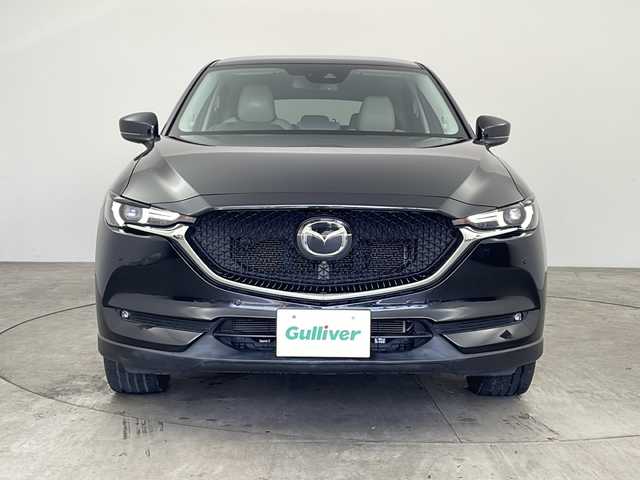 マツダ ＣＸ－５ 20S シルクベージュセレ 兵庫県 2020(令2)年 3.1万km ジェットブラックマイカ ・純正SDナビ/　Bluetoothオーディオ/　CD/DVD再生/　USB接続/　フルセグテレビ/・アラウンドビューモニター/・ビルドインETC/・レーダークルーズコントロール/・レーンキープアシスト/・衝突被害軽減システム/・ブラインドスポットモニター/・ABS/・横滑り防止機能/・前後コーナーセンサー/・盗難防止装置/・オートライト/・オートマチックハイビーム/・LEDヘッドライト/・W＋サイドエアバック/・カーテンエアバック/・電動リアゲート/・社外フロアマット/・パワーシート（運転席）/・ハーフレザーシート/・シートヒーター（運転席・助手席）/・ステアリングヒーター/・革巻きステアリング/・ステアリングスイッチ/・純正19インチアルミホイール/・パドルシフト/・電動パーキングブレーキ/・オートブレーキホールド/・スマートキー/・AACエアコン