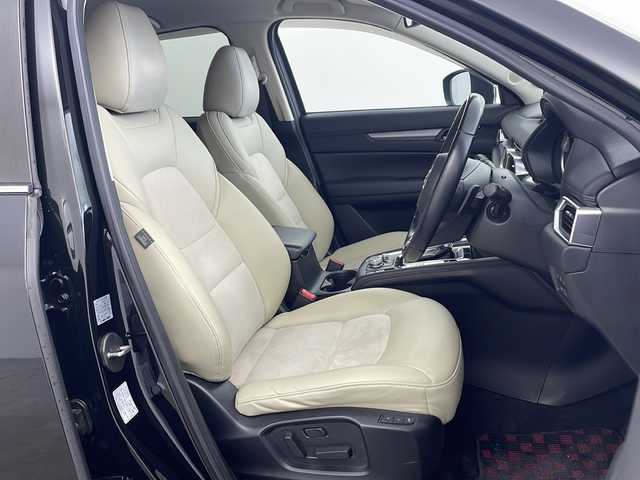 マツダ ＣＸ－５ 20S シルクベージュセレ 兵庫県 2020(令2)年 3.1万km ジェットブラックマイカ ・純正SDナビ/　Bluetoothオーディオ/　CD/DVD再生/　USB接続/　フルセグテレビ/・アラウンドビューモニター/・ビルドインETC/・レーダークルーズコントロール/・レーンキープアシスト/・衝突被害軽減システム/・ブラインドスポットモニター/・ABS/・横滑り防止機能/・前後コーナーセンサー/・盗難防止装置/・オートライト/・オートマチックハイビーム/・LEDヘッドライト/・W＋サイドエアバック/・カーテンエアバック/・電動リアゲート/・社外フロアマット/・パワーシート（運転席）/・ハーフレザーシート/・シートヒーター（運転席・助手席）/・ステアリングヒーター/・革巻きステアリング/・ステアリングスイッチ/・純正19インチアルミホイール/・パドルシフト/・電動パーキングブレーキ/・オートブレーキホールド/・スマートキー/・AACエアコン