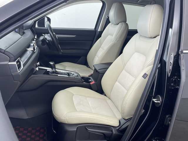 マツダ ＣＸ－５ 20S シルクベージュセレ 兵庫県 2020(令2)年 3.1万km ジェットブラックマイカ ・純正SDナビ/　Bluetoothオーディオ/　CD/DVD再生/　USB接続/　フルセグテレビ/・アラウンドビューモニター/・ビルドインETC/・レーダークルーズコントロール/・レーンキープアシスト/・衝突被害軽減システム/・ブラインドスポットモニター/・ABS/・横滑り防止機能/・前後コーナーセンサー/・盗難防止装置/・オートライト/・オートマチックハイビーム/・LEDヘッドライト/・W＋サイドエアバック/・カーテンエアバック/・電動リアゲート/・社外フロアマット/・パワーシート（運転席）/・ハーフレザーシート/・シートヒーター（運転席・助手席）/・ステアリングヒーター/・革巻きステアリング/・ステアリングスイッチ/・純正19インチアルミホイール/・パドルシフト/・電動パーキングブレーキ/・オートブレーキホールド/・スマートキー/・AACエアコン