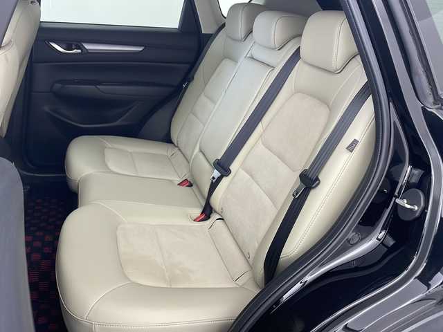 マツダ ＣＸ－５ 20S シルクベージュセレ 兵庫県 2020(令2)年 3.1万km ジェットブラックマイカ ・純正SDナビ/　Bluetoothオーディオ/　CD/DVD再生/　USB接続/　フルセグテレビ/・アラウンドビューモニター/・ビルドインETC/・レーダークルーズコントロール/・レーンキープアシスト/・衝突被害軽減システム/・ブラインドスポットモニター/・ABS/・横滑り防止機能/・前後コーナーセンサー/・盗難防止装置/・オートライト/・オートマチックハイビーム/・LEDヘッドライト/・W＋サイドエアバック/・カーテンエアバック/・電動リアゲート/・社外フロアマット/・パワーシート（運転席）/・ハーフレザーシート/・シートヒーター（運転席・助手席）/・ステアリングヒーター/・革巻きステアリング/・ステアリングスイッチ/・純正19インチアルミホイール/・パドルシフト/・電動パーキングブレーキ/・オートブレーキホールド/・スマートキー/・AACエアコン