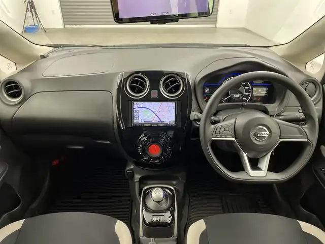 日産 ノート e－パワー X Vセレクション 三重県 2020(令2)年 4万km ダークメタルグレー 社外7インチナビ/全方位カメラ/衝突軽減ブレーキ/車線逸脱システム/コーナーセンサー/オートハイビーム/デジタルインナーミラー/ETC/スマートキー×２