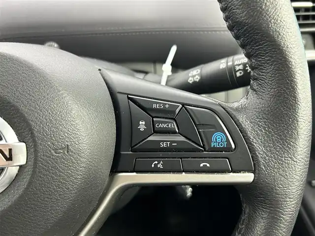 日産 セレナ e－パワー ハイウェイスター V 愛知県 2021(令3)年 6.8万km カシミヤグレージュ 純正電動ステップ/プロパイロット/コーナーセンサー/インテリジェントルームミラー/純正フリップダウンモニター/純正10インチナビ/（CD/DVD/Blu-ray/フルセグ）/全方位モニター/ETC/ドラレコ/エマージェンシーブレーキ/LDP/VDC/LEDヘッドライト/LEDフォグランプ/ステアリングスイッチ/純正AW/ドアバイザー/スペアキー