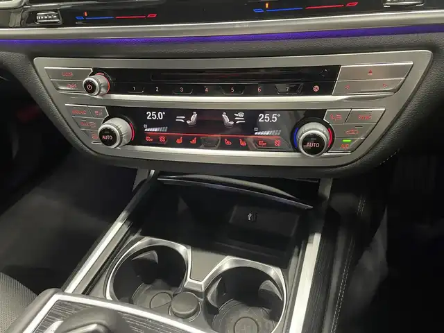 ＢＭＷ ７４０ｄ xDrive Mスポーツ 群馬県 2018(平30)年 6.9万km アルピンホワイトⅢ サンルーフ /ナッパレザー/ヘッドアップディスプレイ/シートベンチレーション/純正HDDナビ/全方位カメラ/ジェスチャーコントロール/フルセグTV/20インチAW/Bluetooth/ETC2.0/LEDライト