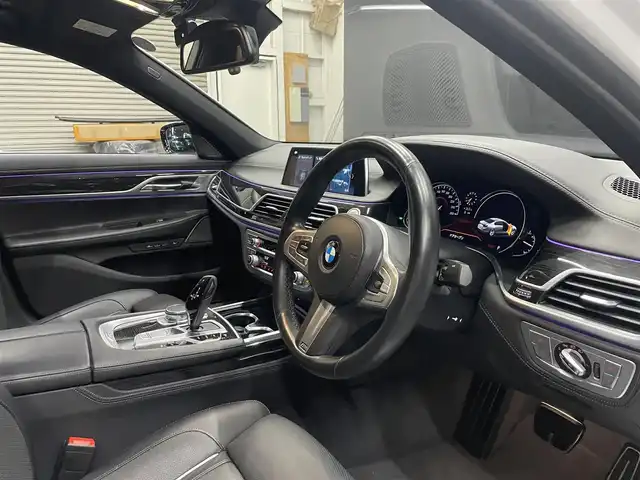 ＢＭＷ ７４０ｄ xDrive Mスポーツ 群馬県 2018(平30)年 6.9万km アルピンホワイトⅢ サンルーフ /ナッパレザー/ヘッドアップディスプレイ/シートベンチレーション/純正HDDナビ/全方位カメラ/ジェスチャーコントロール/フルセグTV/20インチAW/Bluetooth/ETC2.0/LEDライト