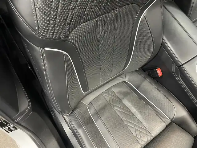 ＢＭＷ ７４０ｄ xDrive Mスポーツ 群馬県 2018(平30)年 6.9万km アルピンホワイトⅢ サンルーフ /ナッパレザー/ヘッドアップディスプレイ/シートベンチレーション/純正HDDナビ/全方位カメラ/ジェスチャーコントロール/フルセグTV/20インチAW/Bluetooth/ETC2.0/LEDライト