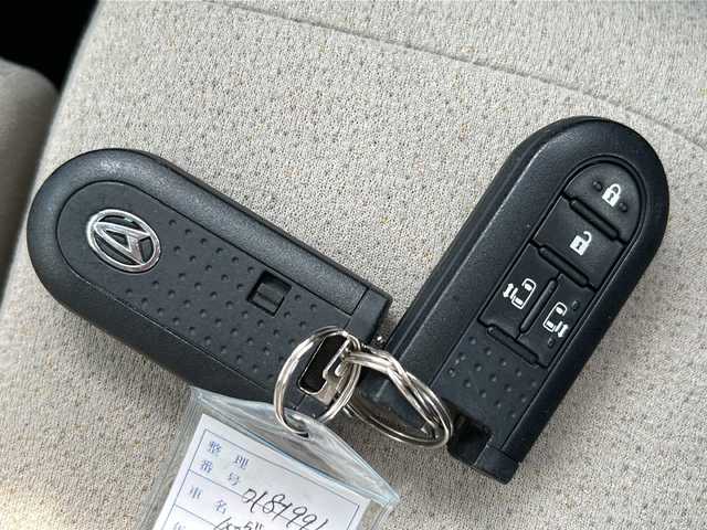 ダイハツ ムーヴ キャンバス X メイクアップ リミテッド SAⅢ 岐阜県 2019(令1)年 4.3万km パールホワイトⅢ/ナチュラルベージュマイカメタリック 2トーン 登録時走行距離42263km/７インチＳＤナビ　/全方位カメラ　/バックカメラ　/プッシュスタート　/アイドリングストップ　/前後コーナーセンサー　/社外ドライブレコーダー　/社外フロアマット/ＬＥＤライト　/オートライト　/オートマチックハイビーム　/ドアバイザー/レーンキープアシスト/スマートキー/スペアキー/ワンセグTV/パワーステアリング/パワーウィンドウ/横滑り防止装置/衝突被害軽減システム