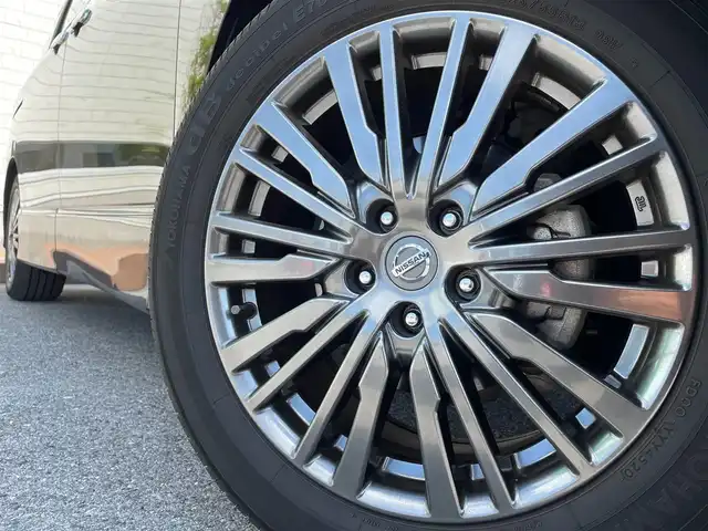 日産 エルグランド 250HWS S アーバンクロム 滋賀県 2020(令2)年 2.5万km 黒 両側パワースライドドア/フリップダウンモニター/純正10インチナビ/（FM/AM/CD/DVD/フルセグ/Bluetooth/HDMI）/アラウンドビューモニター/バックカメラ/前方ドライブレコーダー/TVキャンセラー/ビルトインETC/踏み間違い防止アシスト/ブレーキアシスト/プリクラッシュブレーキアシスト/追従型クルーズコントロール/前方衝突防止支援システム/後側方衝突防止支援システム/コーナー・バックセンサー（ソナー）/標識検知機能/電動格納ミラー/ステアリングスイッチ/オートライト/LEDヘッドライト/フロントフォグ/フルオートエアコン/USB端子/プッシュスタート/スマートキー/純正フロアマット