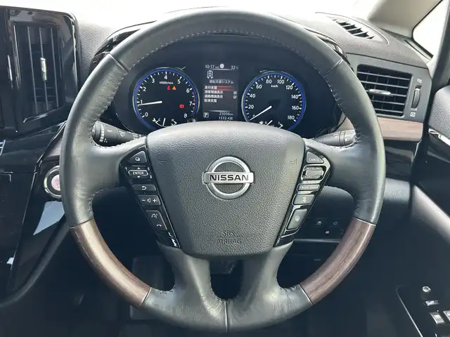 日産 エルグランド 250HWS S アーバンクロム 滋賀県 2020(令2)年 2.5万km 黒 両側パワースライドドア/フリップダウンモニター/純正10インチナビ/（FM/AM/CD/DVD/フルセグ/Bluetooth/HDMI）/アラウンドビューモニター/バックカメラ/前方ドライブレコーダー/TVキャンセラー/ビルトインETC/踏み間違い防止アシスト/ブレーキアシスト/プリクラッシュブレーキアシスト/追従型クルーズコントロール/前方衝突防止支援システム/後側方衝突防止支援システム/コーナー・バックセンサー（ソナー）/標識検知機能/電動格納ミラー/ステアリングスイッチ/オートライト/LEDヘッドライト/フロントフォグ/フルオートエアコン/USB端子/プッシュスタート/スマートキー/純正フロアマット
