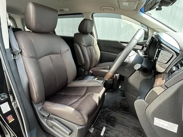 日産 エルグランド 250HWS S アーバンクロム 滋賀県 2020(令2)年 2.5万km 黒 両側パワースライドドア/フリップダウンモニター/純正10インチナビ/（FM/AM/CD/DVD/フルセグ/Bluetooth/HDMI）/アラウンドビューモニター/バックカメラ/前方ドライブレコーダー/TVキャンセラー/ビルトインETC/踏み間違い防止アシスト/ブレーキアシスト/プリクラッシュブレーキアシスト/追従型クルーズコントロール/前方衝突防止支援システム/後側方衝突防止支援システム/コーナー・バックセンサー（ソナー）/標識検知機能/電動格納ミラー/ステアリングスイッチ/オートライト/LEDヘッドライト/フロントフォグ/フルオートエアコン/USB端子/プッシュスタート/スマートキー/純正フロアマット