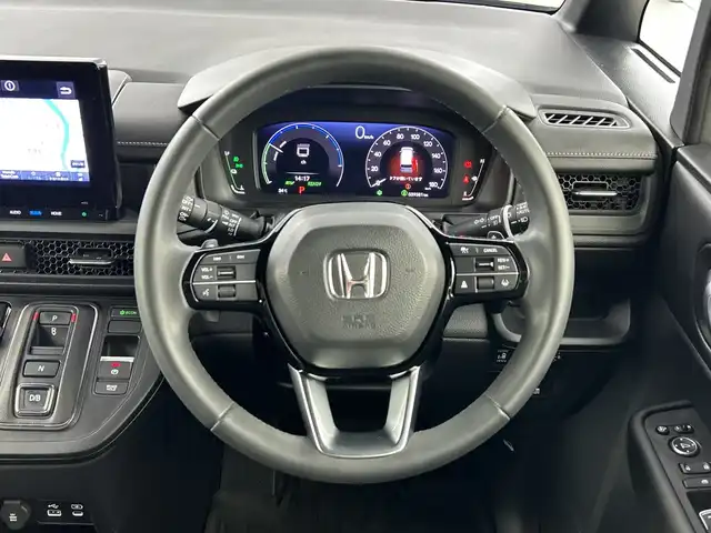 ホンダ ステップワゴン スパーダ eHEV 愛知県 2022(令4)年 4万km クリスタルブラックパール 禁煙車/純正9インチナビ/（AM/FM/フルセグTV/Bluetooth/DVD/CD/SD)/バックカメラ/ホンダセンシング/・衝突軽減ブレーキ/・レーンキープアシスト/・オートマチックハイビーム/・レーダークルーズコントロール/・クリアランスソナー/ブラインドスポットモニター/ETC/ドライブレコーダー/シートヒーター/オットマン/両側パワースライドドア/パワーバックドア/パドルシフト/プッシュスタート/スマートキー/LEDヘッドライト/フロントフォグランプ/純正フロアマット/純正アルミホイール/横滑り防止装置