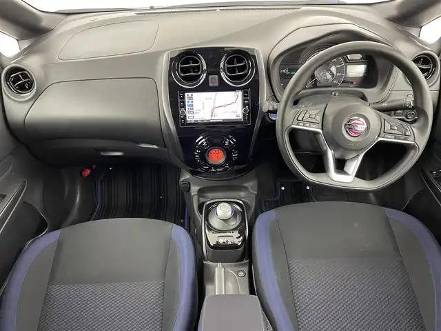 日産 ノート e－パワー X Bアロー 大阪府 2018(平30)年 3.9万km ブリリアントホワイトパール/スーパーブラック 2トーン 禁煙車/エマージェンシーブレーキ/踏み間違え防止機能/踏み間違い防止アシスト/標識認識機能/ハイビームアシスト/純正ナビ/　（Bluetooth/CD/DVD）/フルセグTV/アラウンドビューモニター/レーダークルーズコントロール/LEDヘッドライト/フォグランプ/純正15インチアルミホイール/純正フロアマット/コーナーセンサー/スマートキー/ETC