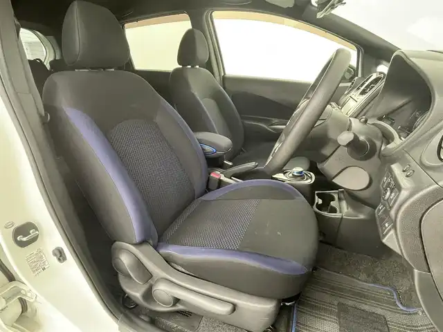 日産 ノート e－パワー X Bアロー 大阪府 2018(平30)年 3.9万km ブリリアントホワイトパール/スーパーブラック 2トーン 禁煙車/エマージェンシーブレーキ/踏み間違え防止機能/踏み間違い防止アシスト/標識認識機能/ハイビームアシスト/純正ナビ/　（Bluetooth/CD/DVD）/フルセグTV/アラウンドビューモニター/レーダークルーズコントロール/LEDヘッドライト/フォグランプ/純正15インチアルミホイール/純正フロアマット/コーナーセンサー/スマートキー/ETC