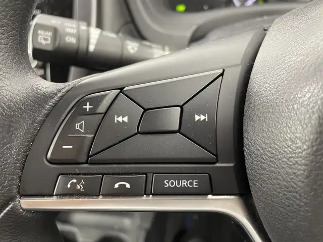 日産 ノート e－パワー X Bアロー 大阪府 2018(平30)年 3.9万km ブリリアントホワイトパール/スーパーブラック 2トーン 禁煙車/エマージェンシーブレーキ/踏み間違え防止機能/踏み間違い防止アシスト/標識認識機能/ハイビームアシスト/純正ナビ/　（Bluetooth/CD/DVD）/フルセグTV/アラウンドビューモニター/レーダークルーズコントロール/LEDヘッドライト/フォグランプ/純正15インチアルミホイール/純正フロアマット/コーナーセンサー/スマートキー/ETC