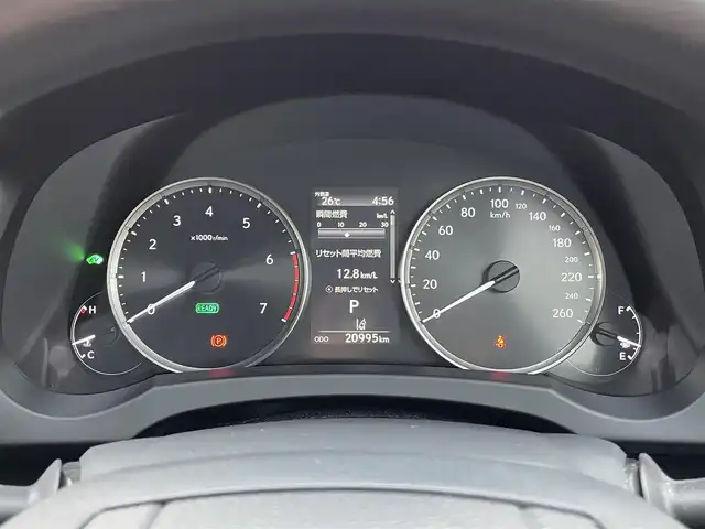 レクサス ＩＳ 300h バージョンL 山梨県 2023(令5)年 2.1万km ソニッククロム ワンオーナー/4WD/純正ナビ/全方位カメラ/フルセグTV/赤革シート/パワーシート/エアシート/シートヒーター/パーキングサポートアラート/衝突被害軽減ブレーキ/ブラインドスポットモニタリング/レクサスセーフティシステム/ステアリングヒーター/取扱説明書/保証書/スマートキー/スペアキー/プッシュスタート