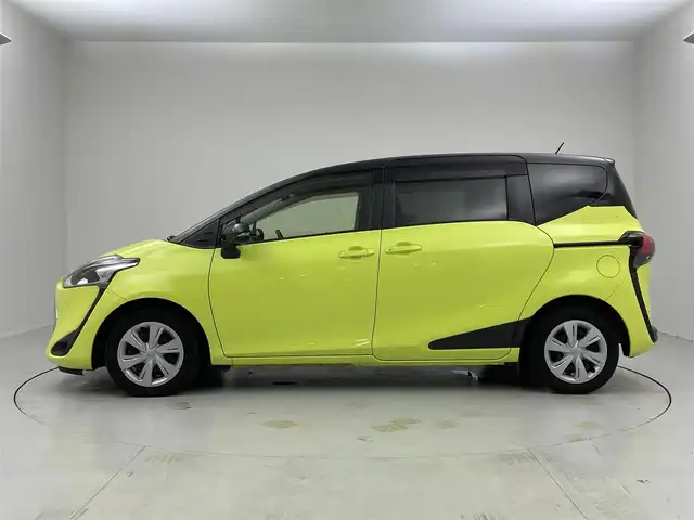 トヨタ シエンタ X 茨城県 2018(平30)年 3.9万km ブラックマイカ/エアーイエロー 2トーン 後期モデル　2トーンカラー　純正ナビ　フルセグTV　Bluetooth　バックモニター　パワースライドドア　セーフティセンス　レーンキープアシスト　LEDヘッドランプ　フォグランプ　スマートキー　