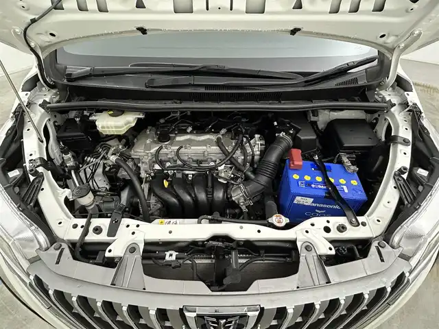 トヨタ エスクァイア Gi 岡山県 2018(平30)年 4.5万km ホワイトパールクリスタルシャイン 純正9インチナビ/・FM/AM/Bluetooth/フルセグ/CD/DVD/バックカメラ/12.1インチ後席モニター/合皮シート/・シートヒーター/ドライブレコーダー/ビルトインETC/両側パワースライドドア/トヨタセーフティーセンス/・プリクラッシュセーフティ/・レーンキープアシスト/・クルーズコントロール/・オートマチックハイビーム/LEDヘッドライト/純正フロアマット/純正15インチアルミ/ドアバイザー/スマートキー2本/新車保証書