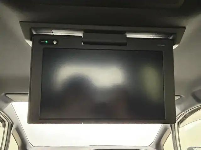 トヨタ エスクァイア Gi 岡山県 2018(平30)年 4.5万km ホワイトパールクリスタルシャイン 純正9インチナビ/・FM/AM/Bluetooth/フルセグ/CD/DVD/バックカメラ/12.1インチ後席モニター/合皮シート/・シートヒーター/ドライブレコーダー/ビルトインETC/両側パワースライドドア/トヨタセーフティーセンス/・プリクラッシュセーフティ/・レーンキープアシスト/・クルーズコントロール/・オートマチックハイビーム/LEDヘッドライト/純正フロアマット/純正15インチアルミ/ドアバイザー/スマートキー2本/新車保証書