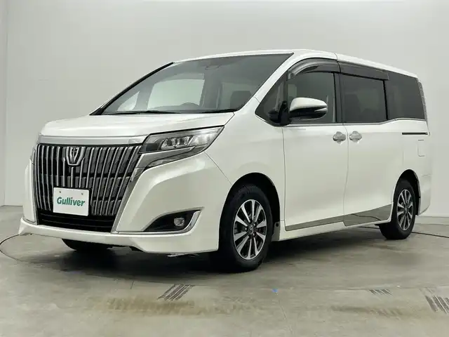 トヨタ エスクァイア Gi 岡山県 2018(平30)年 4.5万km ホワイトパールクリスタルシャイン 純正9インチナビ/・FM/AM/Bluetooth/フルセグ/CD/DVD/バックカメラ/12.1インチ後席モニター/合皮シート/・シートヒーター/ドライブレコーダー/ビルトインETC/両側パワースライドドア/トヨタセーフティーセンス/・プリクラッシュセーフティ/・レーンキープアシスト/・クルーズコントロール/・オートマチックハイビーム/LEDヘッドライト/純正フロアマット/純正15インチアルミ/ドアバイザー/スマートキー2本/新車保証書
