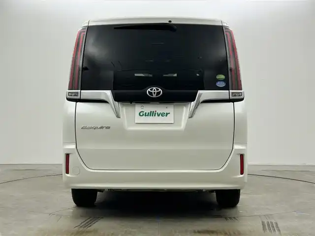 トヨタ エスクァイア Gi 岡山県 2018(平30)年 4.5万km ホワイトパールクリスタルシャイン 純正9インチナビ/・FM/AM/Bluetooth/フルセグ/CD/DVD/バックカメラ/12.1インチ後席モニター/合皮シート/・シートヒーター/ドライブレコーダー/ビルトインETC/両側パワースライドドア/トヨタセーフティーセンス/・プリクラッシュセーフティ/・レーンキープアシスト/・クルーズコントロール/・オートマチックハイビーム/LEDヘッドライト/純正フロアマット/純正15インチアルミ/ドアバイザー/スマートキー2本/新車保証書