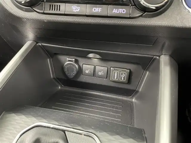 トヨタ ライズ Z 大分県 2023(令5)年 1.4万km ファイアークォーツレッドM 純正ディスプレィオーディオ/パノラミックビューモニター/レーダークルーズ/電動パーキングブレーキ/LED/ETC/Bluetooth/TV/レーンキープ/シートヒーター/フロアマット/ドアバイザー