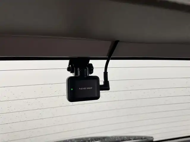 トヨタ ライズ Z 大分県 2023(令5)年 1.4万km ファイアークォーツレッドM 純正ディスプレィオーディオ/パノラミックビューモニター/レーダークルーズ/電動パーキングブレーキ/LED/ETC/Bluetooth/TV/レーンキープ/シートヒーター/フロアマット/ドアバイザー