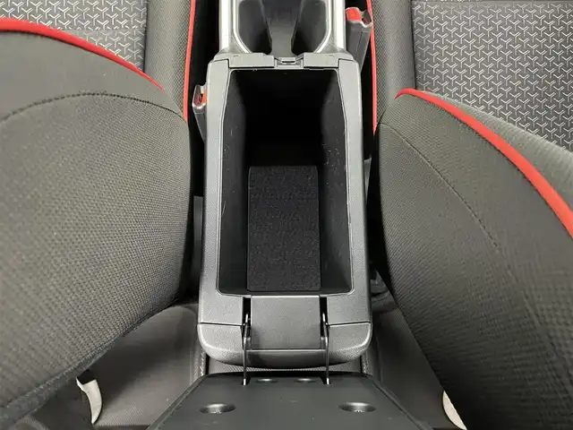 トヨタ ライズ Z 大分県 2023(令5)年 1.4万km ファイアークォーツレッドM 純正ディスプレィオーディオ/パノラミックビューモニター/レーダークルーズ/電動パーキングブレーキ/LED/ETC/Bluetooth/TV/レーンキープ/シートヒーター/フロアマット/ドアバイザー