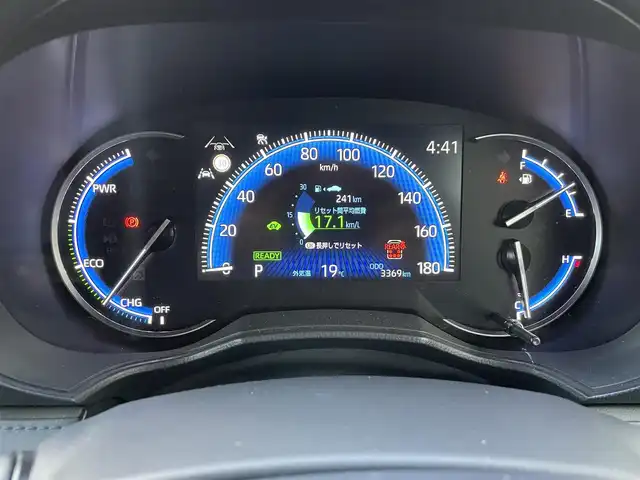 トヨタ ヴォクシー ハイブリッド S－Z 福岡県 2025(令7)年 0.4万km ホワイトパールクリスタルシャイン ワンオーナー/純正ディーラーナビ/・Bluetooth/・フルセグTV/・AM/FM/・ミラーキャスト/・CD/DVD/・USB/フリップダウンモニター/レーダークルーズコントロール/レーンキープアシスト/オートホールド/横滑り防止システム/ドライブモード/両側パワースライドドア/シートヒーター/オートライト/電動格納ミラー/社外フロアマット/純正アルミホイール/ビルトインETC/ドライブレコーダー前後/デジタルインナーミラー/プッシュスタート/取扱説明書/保証書/スペアキー×１