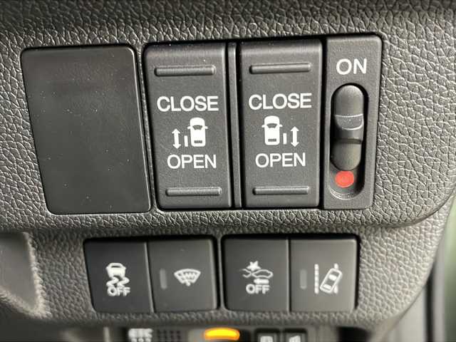 ホンダ フリード ハイブリット クロスター ホンダセンシング 秋田県 2020(令2)年 3.9万km シルバーミストグリーンM ４WD/社外SDナビ(Bluetooth/CD/DVD/フルセグ)/バックカメラ/ビルトインETC/クルーズコントロール/車線逸脱警報/後方コーナーセンサー/両側パワースライドドア/純正AW/前後ドライブレコーダー/衝突被害軽減システム/運転席シートヒーター/カーテンエアバック/サンシェード/リアデアイサー/USB入力端子/LEDヘッドライト/スマートキー