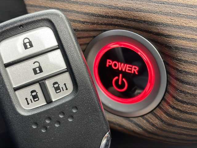 ホンダ フリード ハイブリット クロスター ホンダセンシング 秋田県 2020(令2)年 3.9万km シルバーミストグリーンM ４WD/社外SDナビ(Bluetooth/CD/DVD/フルセグ)/バックカメラ/ビルトインETC/クルーズコントロール/車線逸脱警報/後方コーナーセンサー/両側パワースライドドア/純正AW/前後ドライブレコーダー/衝突被害軽減システム/運転席シートヒーター/カーテンエアバック/サンシェード/リアデアイサー/USB入力端子/LEDヘッドライト/スマートキー