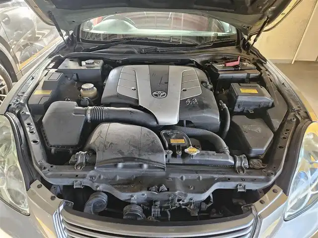 トヨタ ソアラ 430SCV ノーブルカラーED 長崎県 2005(平17)年 9.4万km コスモシルバー 純正ナビ/TV/マークレビンソンプレミアムサウンド/バックカメラ/クルーズコントロール/横滑り防止装置/HIDヘッドランプ/オートライト/オートエアコン/本木製/革巻きコンビステアリング/ステアリングスイッチ/ノーブルレッド革シート/前席パワーシート/ポジションメモリー/前席シートヒーター/社外18インチAWスタッドレス/リモコンキー/イモビライザー/オートアラーム/禁煙車