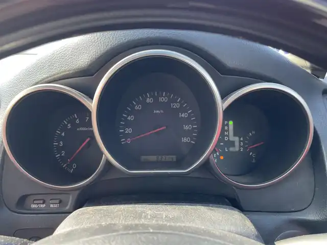 トヨタ ソアラ 430SCV ノーブルカラーED 長崎県 2005(平17)年 9.4万km コスモシルバー 純正ナビ/TV/マークレビンソンプレミアムサウンド/バックカメラ/クルーズコントロール/横滑り防止装置/HIDヘッドランプ/オートライト/オートエアコン/本木製/革巻きコンビステアリング/ステアリングスイッチ/ノーブルレッド革シート/前席パワーシート/ポジションメモリー/前席シートヒーター/社外18インチAWスタッドレス/リモコンキー/イモビライザー/オートアラーム/禁煙車