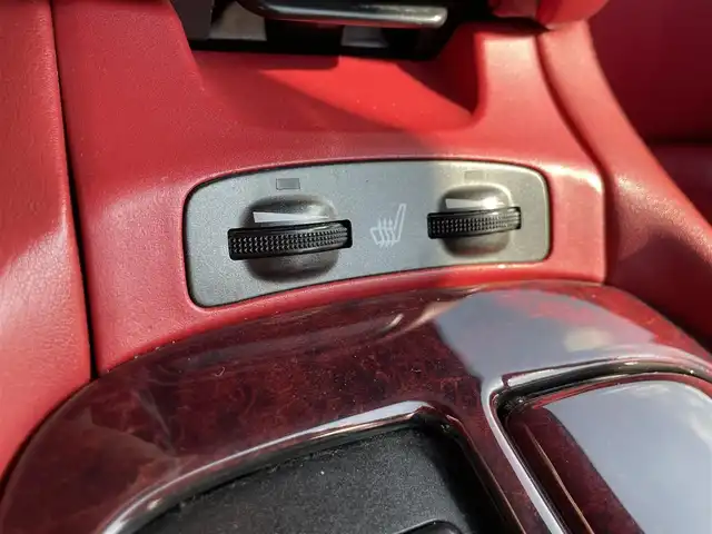 トヨタ ソアラ 430SCV ノーブルカラーED 長崎県 2005(平17)年 9.4万km コスモシルバー 純正ナビ/TV/マークレビンソンプレミアムサウンド/バックカメラ/クルーズコントロール/横滑り防止装置/HIDヘッドランプ/オートライト/オートエアコン/本木製/革巻きコンビステアリング/ステアリングスイッチ/ノーブルレッド革シート/前席パワーシート/ポジションメモリー/前席シートヒーター/社外18インチAWスタッドレス/リモコンキー/イモビライザー/オートアラーム/禁煙車