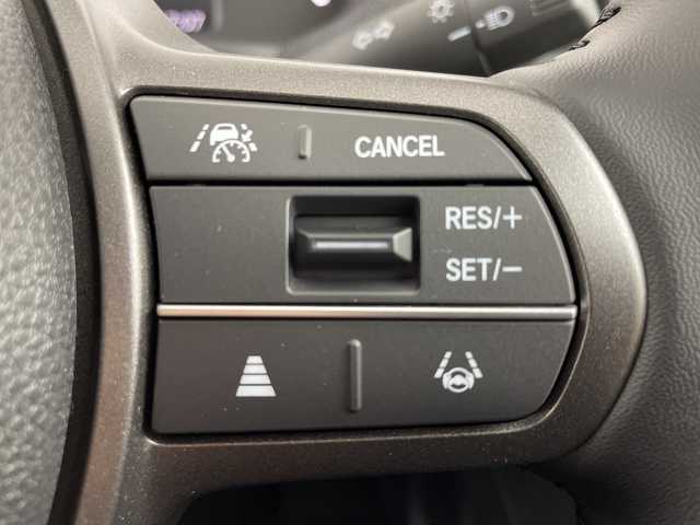 ホンダ フリード ハイブリット e:HEV AIR EX 大阪府 2025(令7)年 0.1千km クリスタルブラックパール ホンダセンシング/　・衝突被害軽減ブレーキ/　・先行者発進お知らせ機能/　・歩行者事故低減ステアリング/　・路外逸脱抑制機能/　・標識認識機能/　・渋滞追従機能付アダプティブクルーズコントロール/　・車線維持支援システム/　・トラフィックジャムアシスト/　・ブラインドスポットインフォメーション/　・誤発進抑制機能/　・後方誤発進抑制機能/　・オートハイビーム/純正メモリナビ/　　BT/フルセグTV/バックカメラ/両側パワースライドドア/LEDオートライト/シートヒーター/純正15インチアルミホイール/コーナーセンサー/電動パーキング/ブレーキホールド/スマートキー