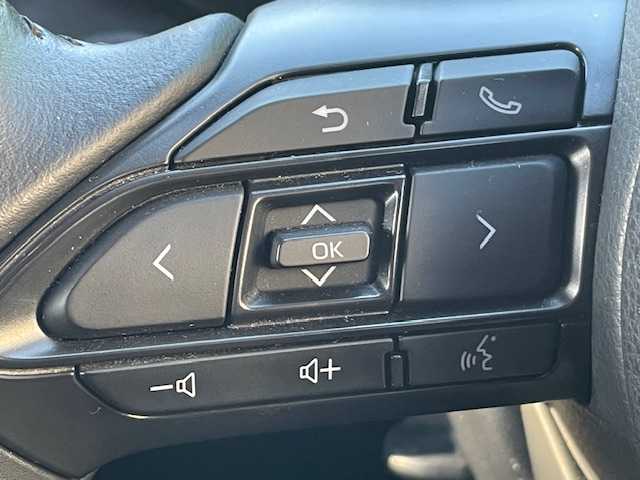 トヨタ ヤリスクロス ハイブリッド G 茨城県 2021(令3)年 4万km ホワイトパールクリスタルシャイン 純正ディスプレイオーディオ /-BT/AM/FM/衝突軽減システム /バックカメラ /ETC2.0 /ドライブレコーダー /ワンオーナー /プッシュスタート /純正アルミホイール /オートマチックハイビーム /純正フロアマット