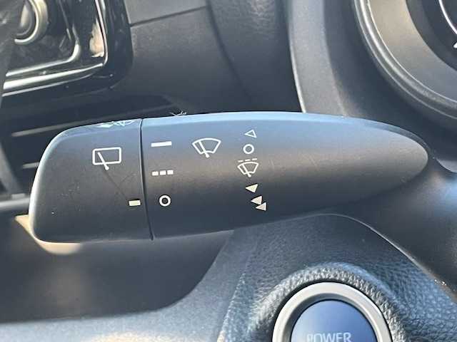 トヨタ ヤリスクロス ハイブリッド G 茨城県 2021(令3)年 4万km ホワイトパールクリスタルシャイン 純正ディスプレイオーディオ /-BT/AM/FM/衝突軽減システム /バックカメラ /ETC2.0 /ドライブレコーダー /ワンオーナー /プッシュスタート /純正アルミホイール /オートマチックハイビーム /純正フロアマット