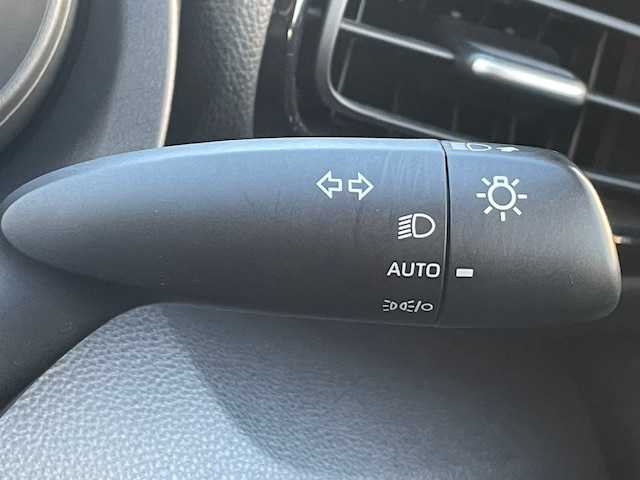 トヨタ ヤリスクロス ハイブリッド G 茨城県 2021(令3)年 4万km ホワイトパールクリスタルシャイン 純正ディスプレイオーディオ /-BT/AM/FM/衝突軽減システム /バックカメラ /ETC2.0 /ドライブレコーダー /ワンオーナー /プッシュスタート /純正アルミホイール /オートマチックハイビーム /純正フロアマット