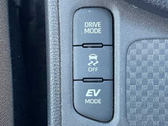 トヨタ ヤリスクロス ハイブリッド G 茨城県 2021(令3)年 4万km ホワイトパールクリスタルシャイン 純正ディスプレイオーディオ /-BT/AM/FM/衝突軽減システム /バックカメラ /ETC2.0 /ドライブレコーダー /ワンオーナー /プッシュスタート /純正アルミホイール /オートマチックハイビーム /純正フロアマット