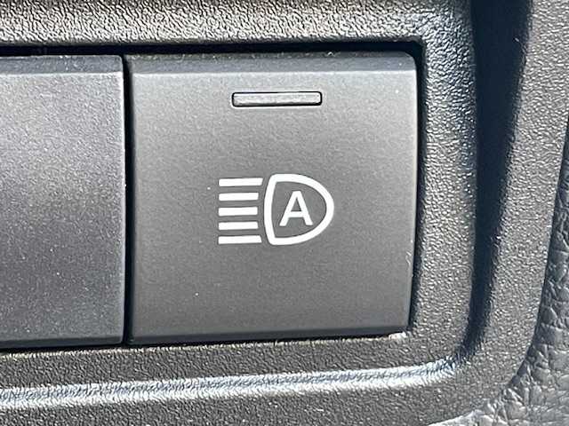 トヨタ ヤリスクロス ハイブリッド G 茨城県 2021(令3)年 4万km ホワイトパールクリスタルシャイン 純正ディスプレイオーディオ /-BT/AM/FM/衝突軽減システム /バックカメラ /ETC2.0 /ドライブレコーダー /ワンオーナー /プッシュスタート /純正アルミホイール /オートマチックハイビーム /純正フロアマット