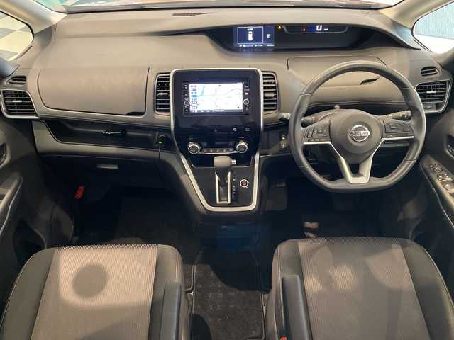 日産 セレナ ハイウェイスター Vセレクション 福井県 2017(平29)年 4.7万km マルーンレッド 2トーン 純正SDナビ/フルセグTV/BT/DVD/CD/USB/SD/フリップダウンモニター/アラウンドビューモニター/クルーズコントロール/エマージェンシーブレーキ/車線逸脱警報/ふらつき警報/前後ソナー/標識認識システム/パーキングアシスト/ETC/前後ドライブレコーダー/パワースライドドア/オートライト/LEDヘッドライト/純正16インチアルミホイール/プッシュスタート/スマートキー×2/純正フロアマット