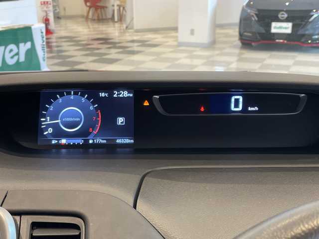 日産 セレナ ハイウェイスター Vセレクション 福井県 2017(平29)年 4.7万km マルーンレッド 2トーン 純正SDナビ/フルセグTV/BT/DVD/CD/USB/SD/フリップダウンモニター/アラウンドビューモニター/クルーズコントロール/エマージェンシーブレーキ/車線逸脱警報/ふらつき警報/前後ソナー/標識認識システム/パーキングアシスト/ETC/前後ドライブレコーダー/パワースライドドア/オートライト/LEDヘッドライト/純正16インチアルミホイール/プッシュスタート/スマートキー×2/純正フロアマット