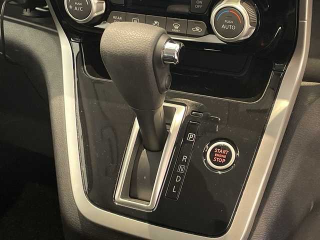 日産 セレナ ハイウェイスター Vセレクション 福井県 2017(平29)年 4.7万km マルーンレッド 2トーン 純正SDナビ/フルセグTV/BT/DVD/CD/USB/SD/フリップダウンモニター/アラウンドビューモニター/クルーズコントロール/エマージェンシーブレーキ/車線逸脱警報/ふらつき警報/前後ソナー/標識認識システム/パーキングアシスト/ETC/前後ドライブレコーダー/パワースライドドア/オートライト/LEDヘッドライト/純正16インチアルミホイール/プッシュスタート/スマートキー×2/純正フロアマット