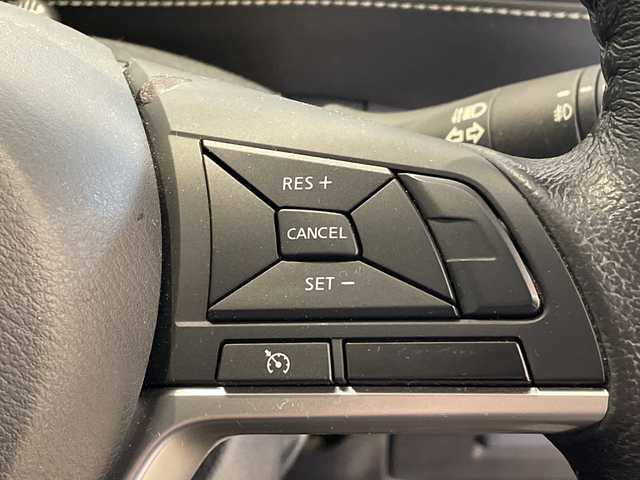 日産 セレナ ハイウェイスター Vセレクション 福井県 2017(平29)年 4.7万km マルーンレッド 2トーン 純正SDナビ/フルセグTV/BT/DVD/CD/USB/SD/フリップダウンモニター/アラウンドビューモニター/クルーズコントロール/エマージェンシーブレーキ/車線逸脱警報/ふらつき警報/前後ソナー/標識認識システム/パーキングアシスト/ETC/前後ドライブレコーダー/パワースライドドア/オートライト/LEDヘッドライト/純正16インチアルミホイール/プッシュスタート/スマートキー×2/純正フロアマット