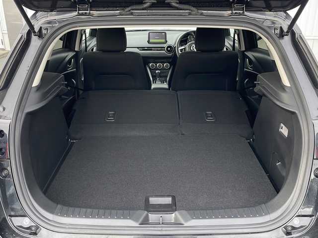 マツダ ＣＸ－３ 15S ツーリング 三重県 2020(令2)年 0.8万km ジェットブラックマイカ ワンオーナー/純正ナビ/フルセグTV/全方位カメラ/ドラレコ/ETC/アイドリングストップ/レーンキープアシスト/オートホールド/ステアリングスイッチ/LEDオートライト/オートリトラミラー/純正フロアマット/プッシュスタート/スマートキー