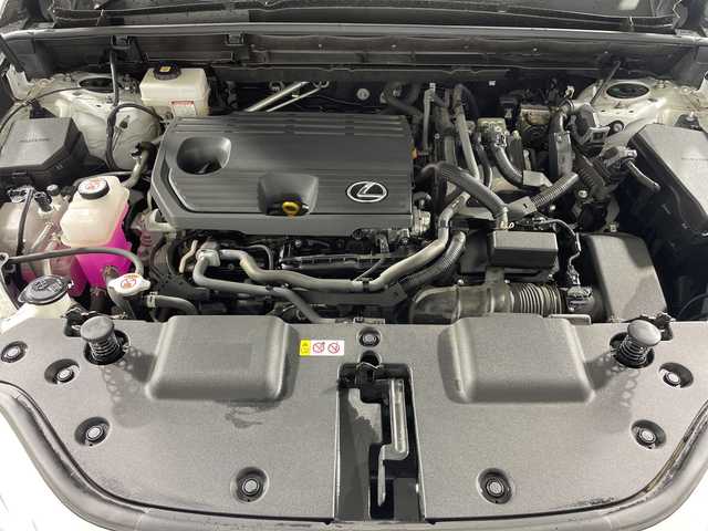 レクサス ＮＸ 350h Fスポーツ 神奈川県 2023(令5)年 1.7万km ホワイトノーヴァガラスフレーク レクサスセーフティシステム+/純正ディスプレイオーディオ/・ナビ/フルセグTV/BT/USB/MiraCasT/HDMI/パノラミックビューモニター/ムーンルーフ/置くだけ充電/デジタルインナーミラー/AC100V/ヘッドアップディスプレイ/TRDエアロ(F/S/R)/赤黒コンビレザー調シート/パワーシート(D/N)/メモリシート(D)/シートヒーター(D/N)/ベンチレーション(D/N)/パーキングアシスト/電動サイドブレーキ/オートブレーキホールド/ビルトインETC2.0/前後ドライブレコーダー/革巻きステアリング/ステアリングスイッチ/ステアリングヒーター/Autoライト/パドルシフト/パワーバックドア/EV/SPORT/SPORT+モード/ルーフレール/スマートキー/プッシュスタートボタン/三眼LED/フォグランプ/電動格納ミラー/ウィンカーミラー/純正フロアマット/純正20インチアルミホイール